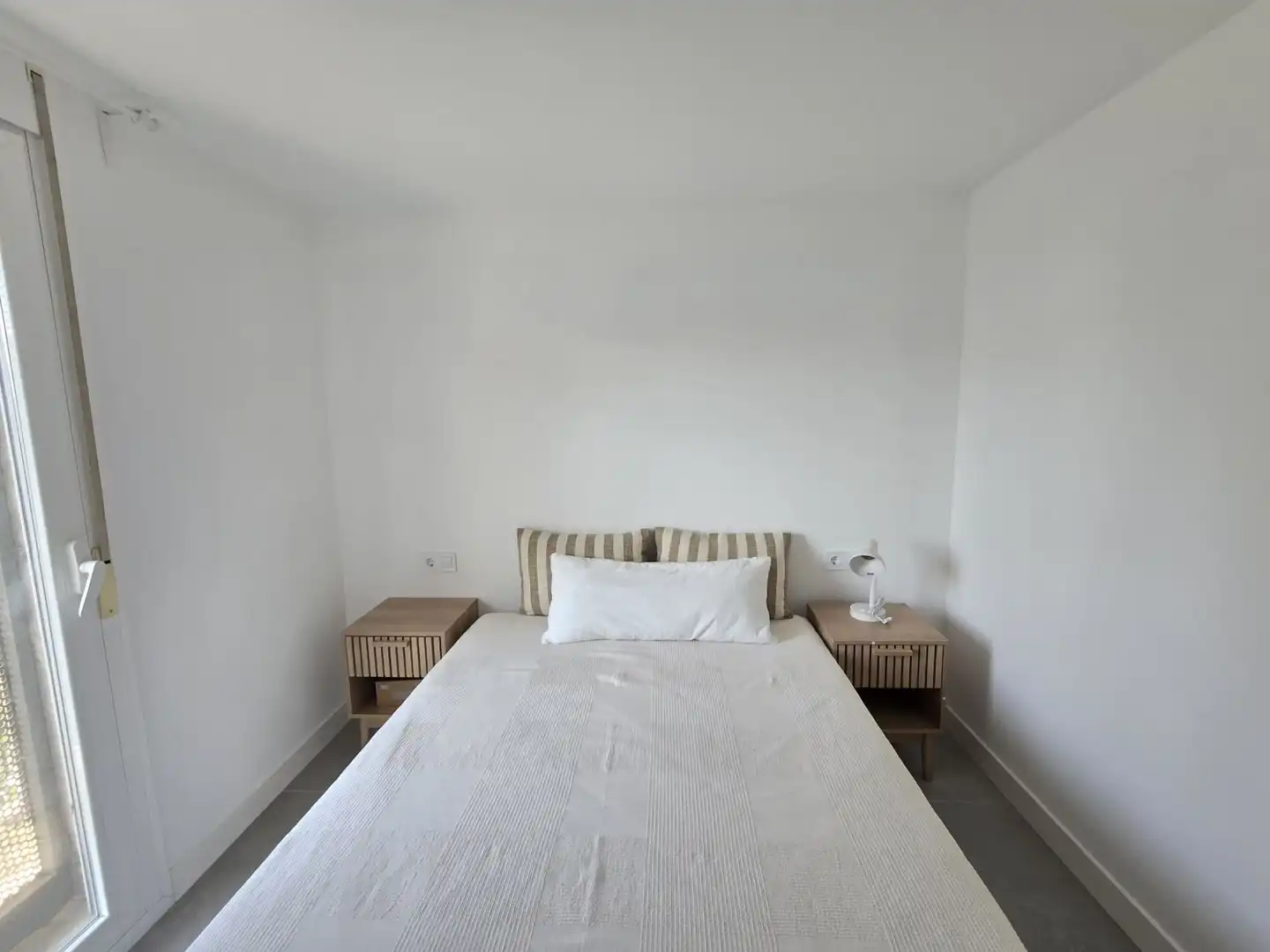 Bedroom of Flat for rent in Bailén - Miraflores