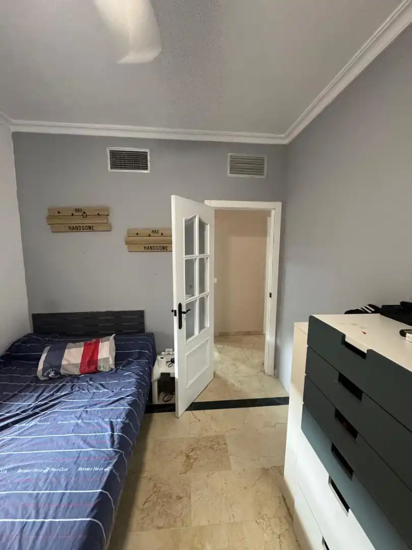 Bedroom of Houses for sale in Sevilla