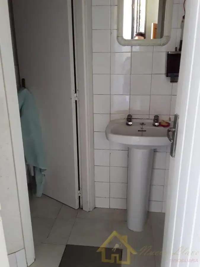 Baño de Local de alquiler en Rábade con Aire acondicionado y Amueblado