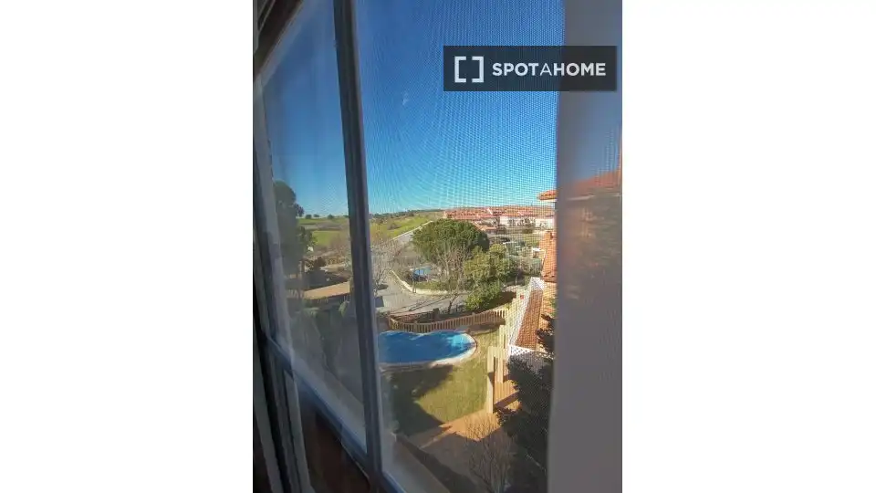 Habitación de Piso para compartir en Sevilla la Nueva, Madrid