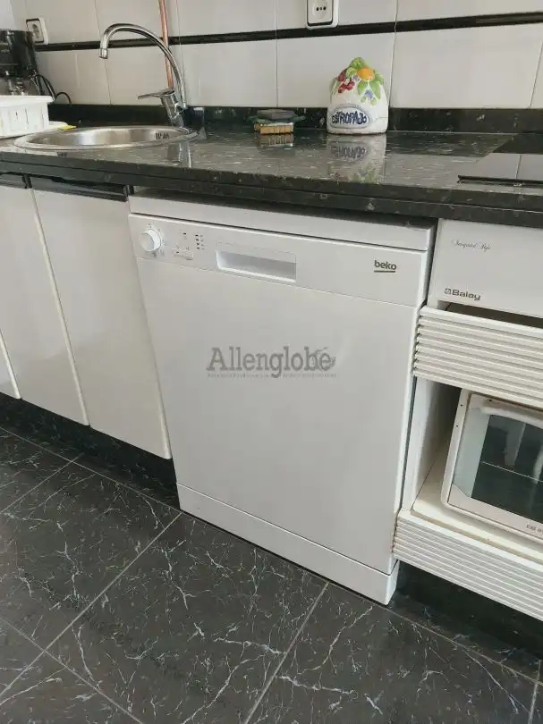 Flat for rent in Calle Padre Suárez, Santo Domingo - El Campillín