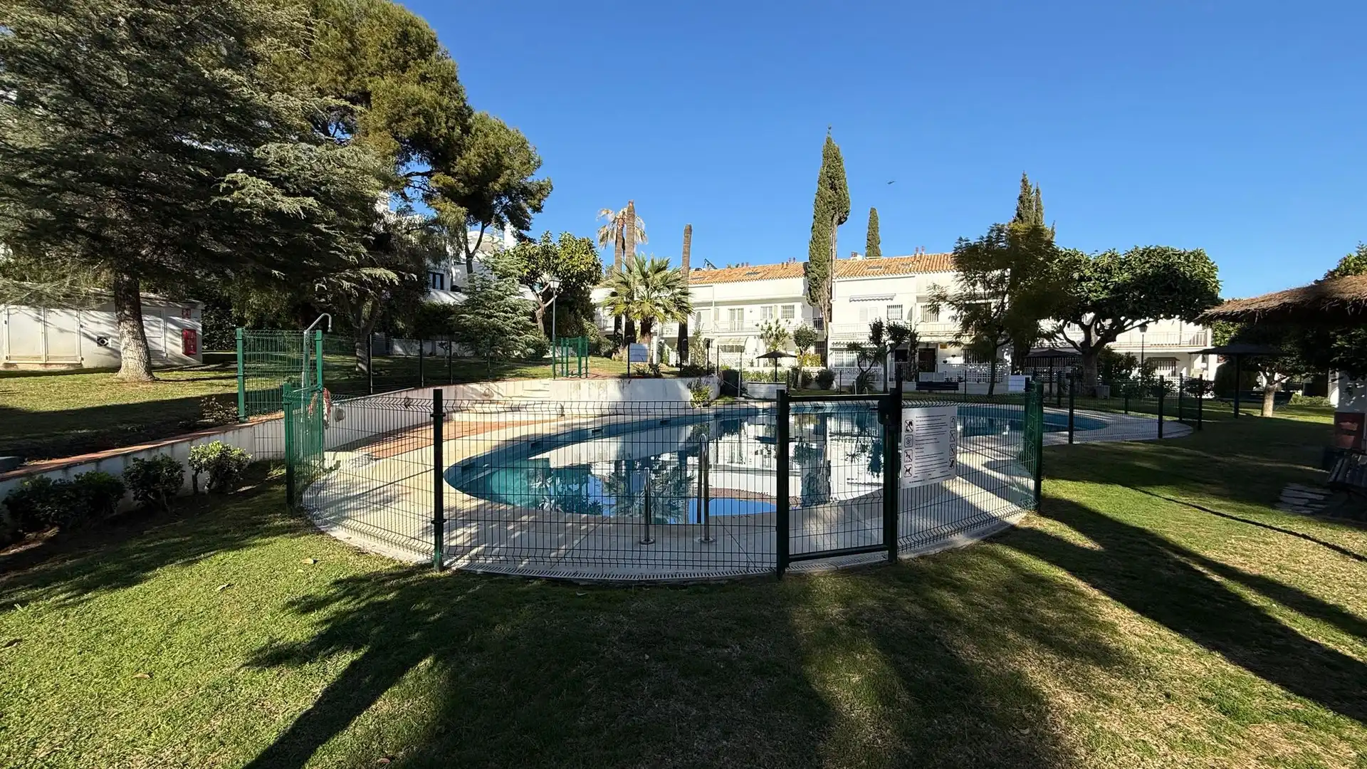 Adossat amb terrassa en venda a Milla de Oro, imagen 42