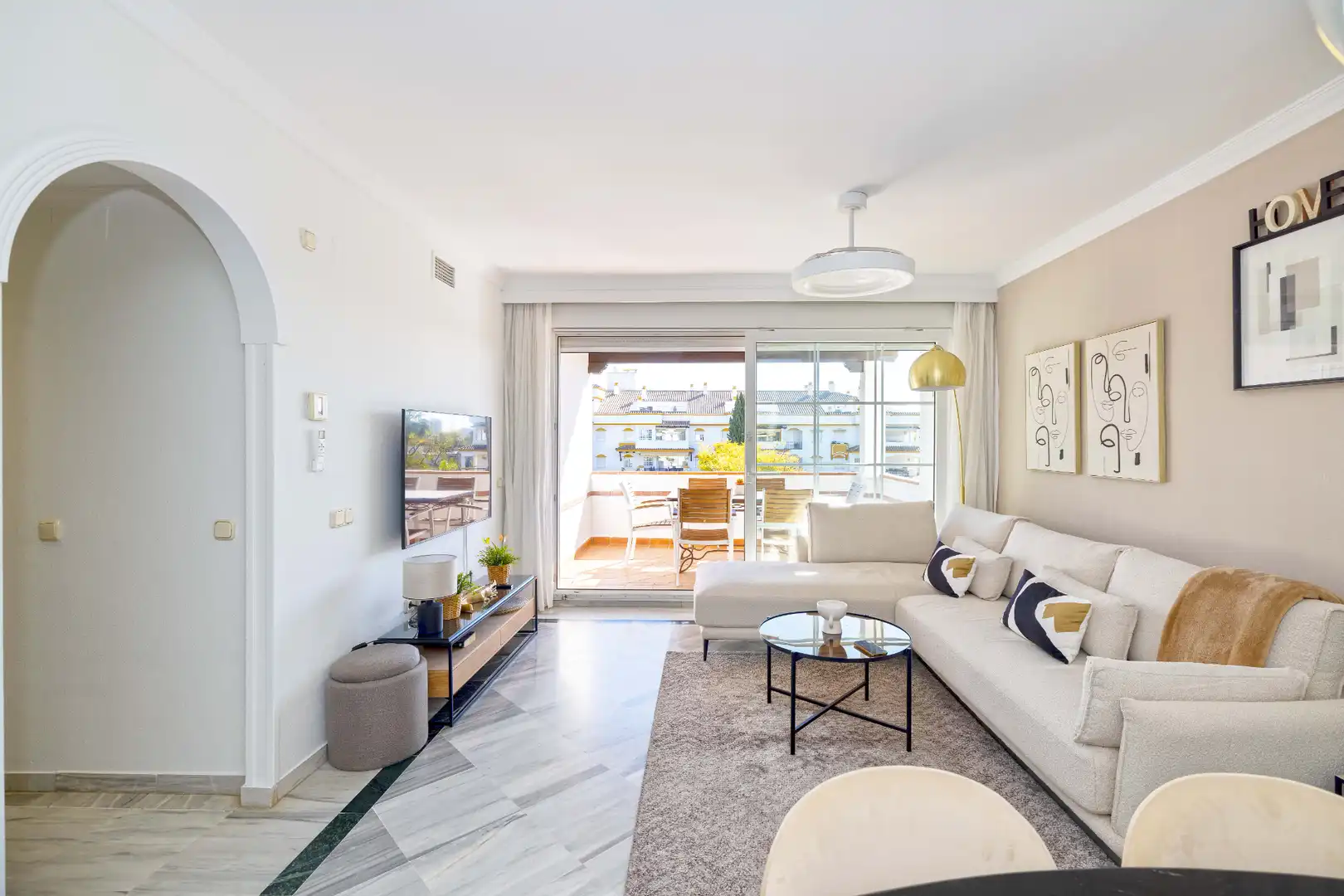 Sala d'estar de Àtic en venda en Marbella amb Aire condicionat, Calefacció i Terrassa