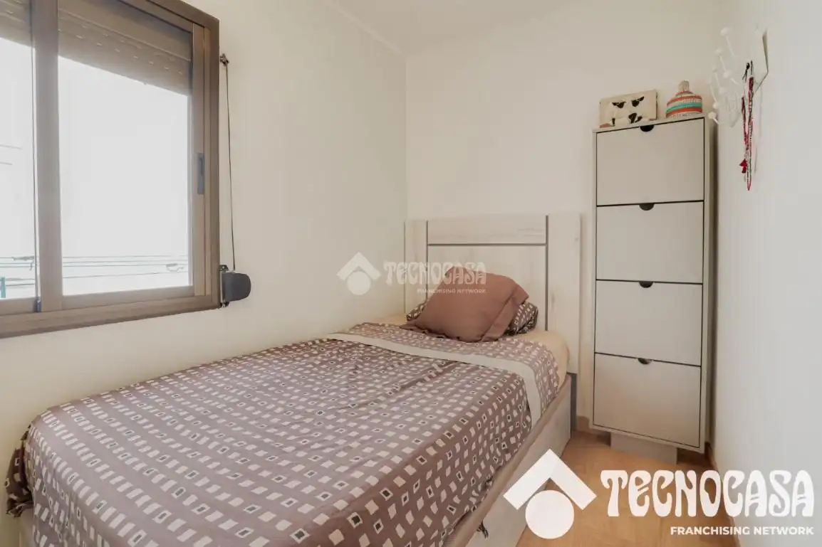 Habitación de Piso en venta en Santa Coloma de Gramenet con Aire acondicionado, Parquet y Terraza