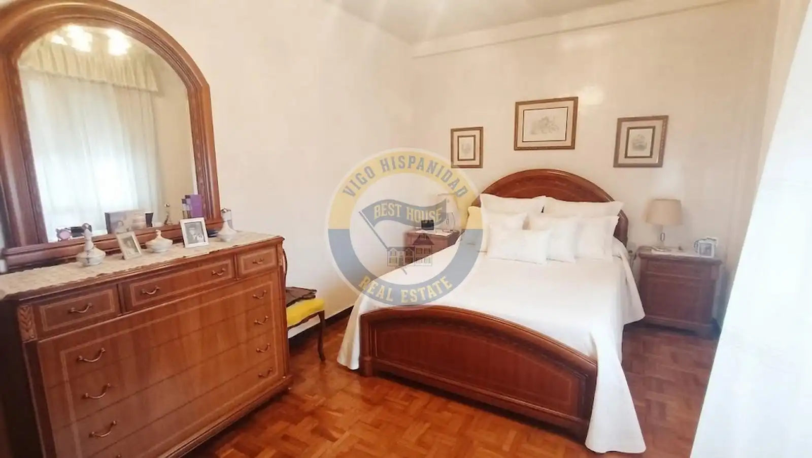 Habitación de Casa o chalet en venta en Vigo  con Calefacción y Amueblado