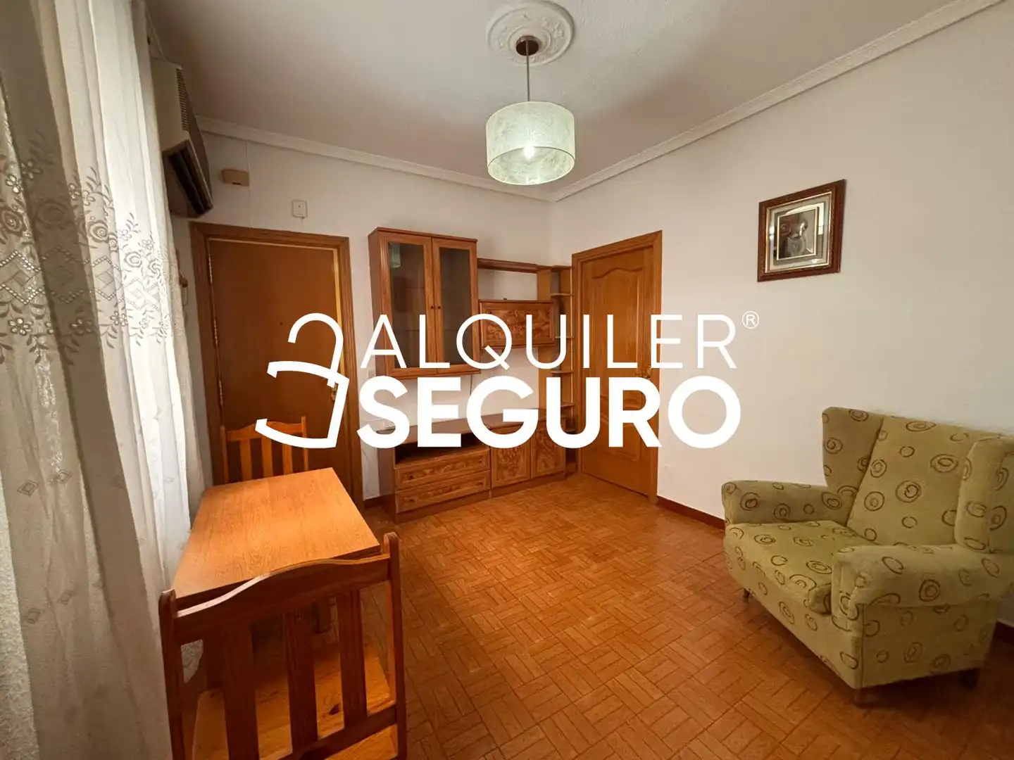 Schlafzimmer von Wohnung zur Miete in Madrid mit Klimaanlage und Heizung