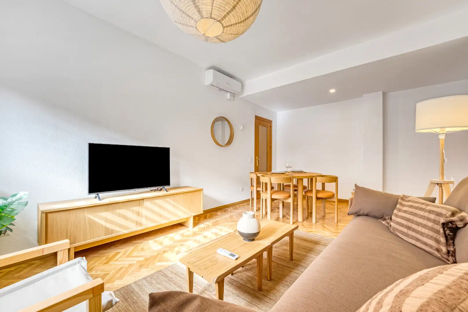 Sala d'estar de Pis en venda en Madrid amb Piscina comunitària