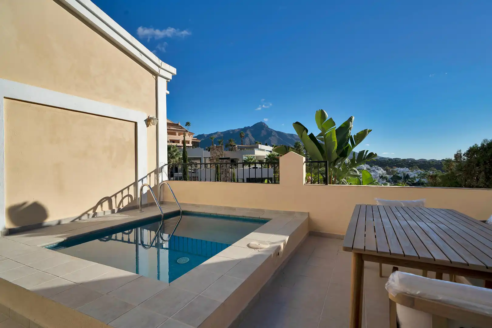 Detached homes for sale in 29 Calle Pleyades, Los Naranjos