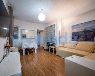 Living room of Flat for sale in  Madrid Capital  with Heating, Terrace and Balcony