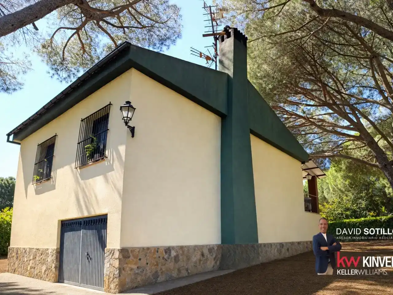 Vista exterior de Casa o chalet en venta en Bailén con Aire acondicionado, Jardín privado y Trastero