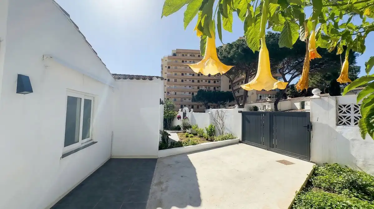 Adossat amb jardí en venda a Calahonda, imagen 4
