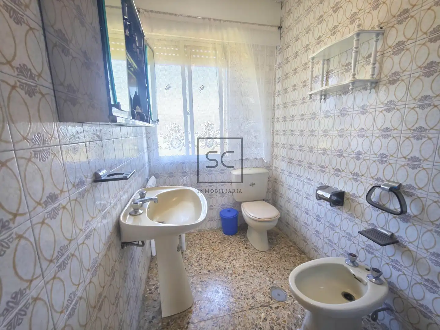 Baño de Casa o chalet en venta en Narón con Jardín privado, Trastero y Amueblado