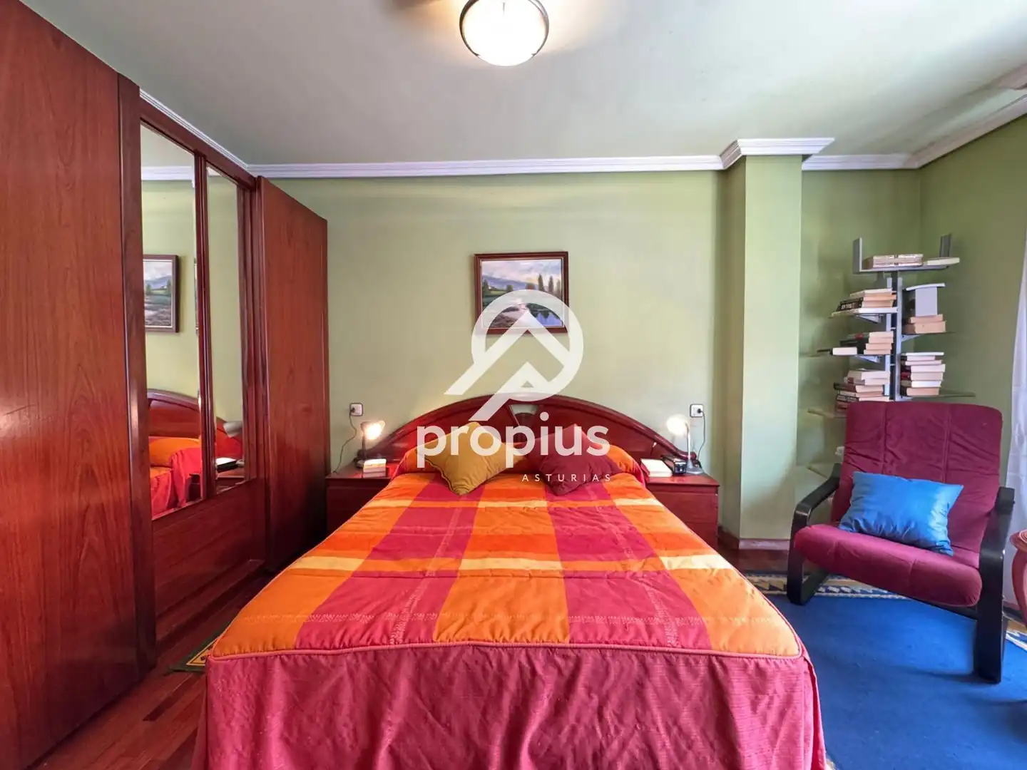 Schlafzimmer von Maisonette zum Verkauf in Llanes mit Heizung und Möbliert