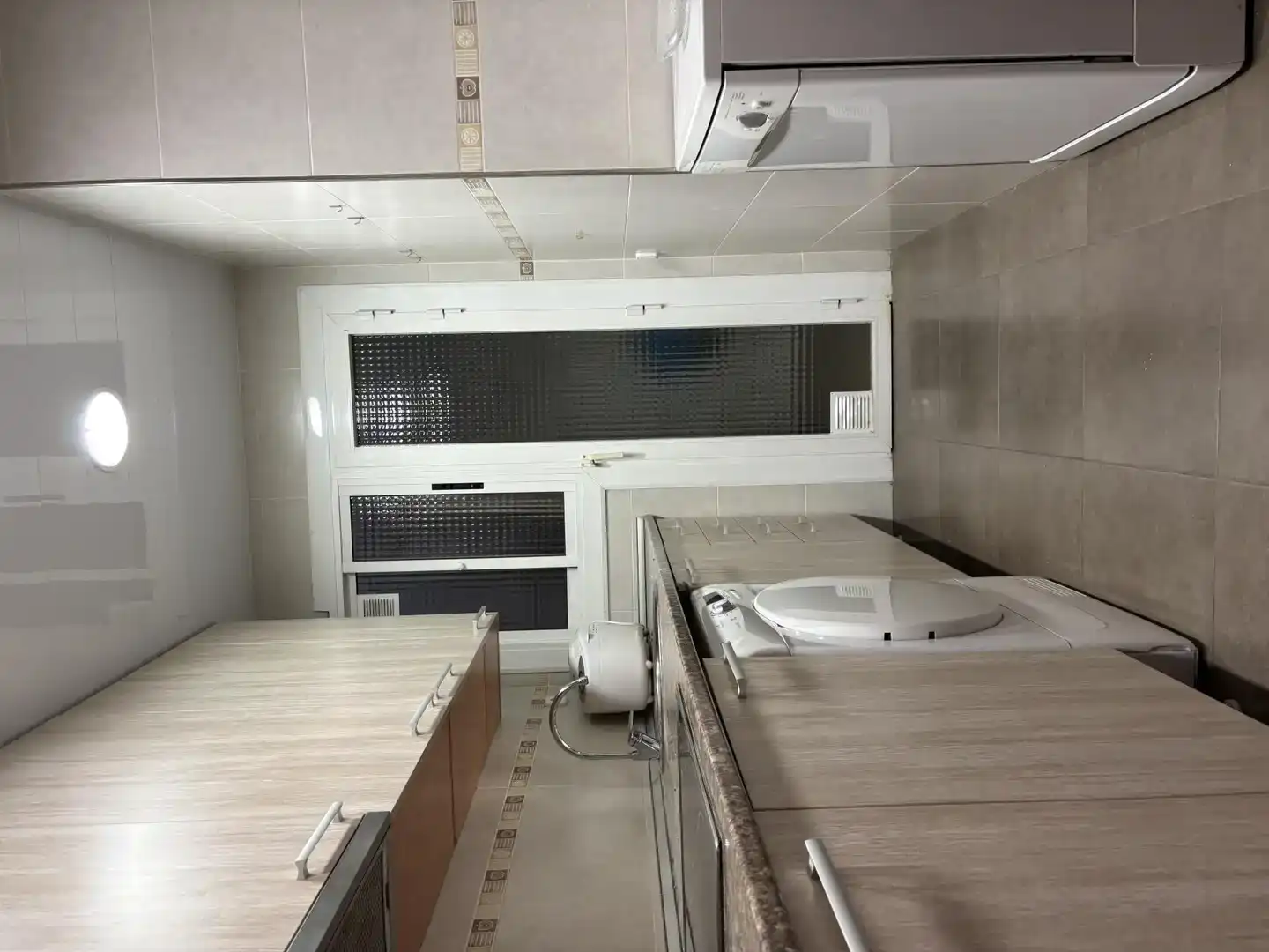 Cuina de Pis en venda en Sant Cugat del Vallès amb Aire condicionat i Balcó