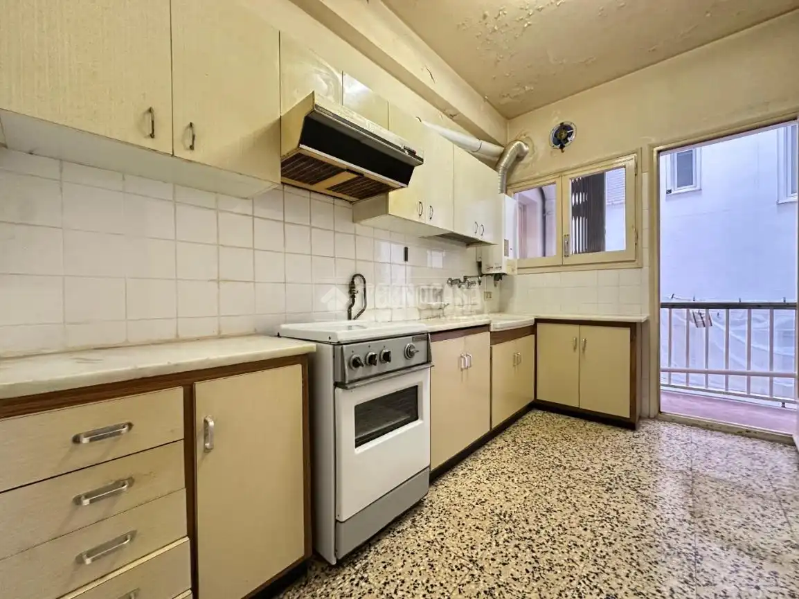 Küche von Wohnung zum Verkauf in Barcelona mit Heizung und Balkon