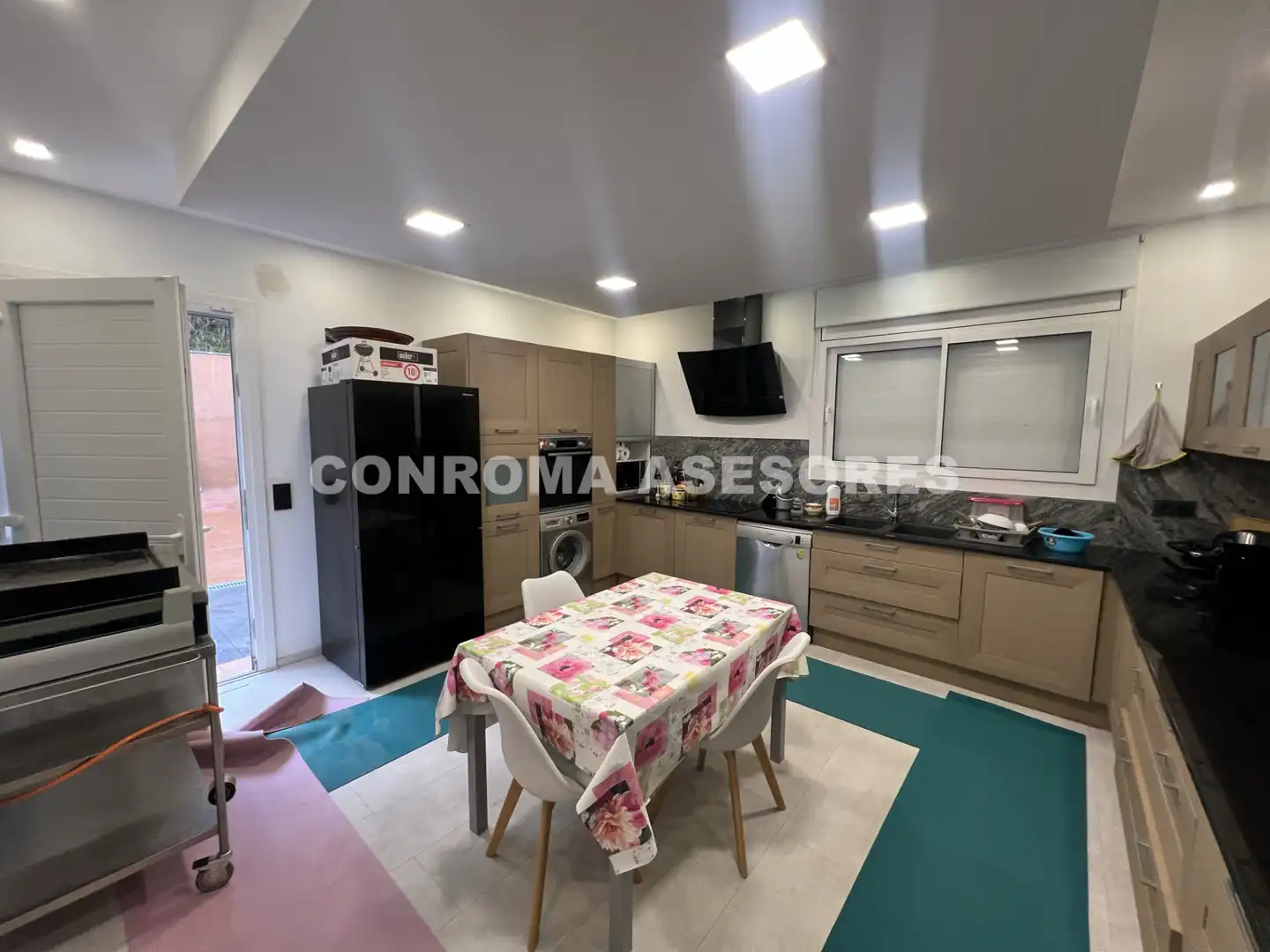 Cuina de Casa o xalet en venda en Vidreres amb Aire condicionat, Calefacció i Jardí privat