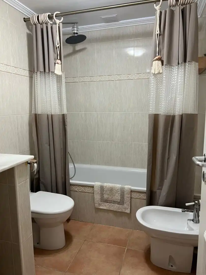 Baño de Casa adosada de alquiler en Sant Josep de sa Talaia con Aire acondicionado, Jardín privado y Terraza