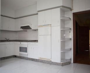 Kitchen of Apartment for sale in Ourense Capital 