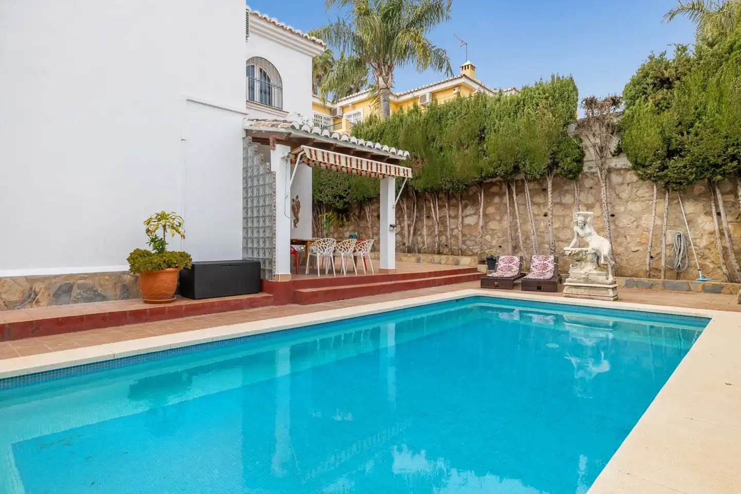 Swimming pool of Houses for rent in Benalmádena  with Air Conditioner, Private garden and Swimming Pool