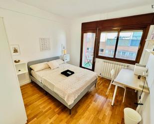 Dormitori de Apartament per a compartir en  Madrid Capital amb Balcó