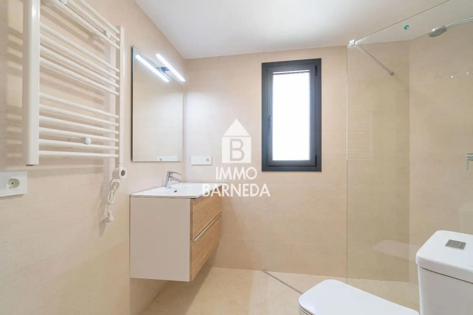 Baño de Piso en venta en Roses con Aire acondicionado, Calefacción y Terraza