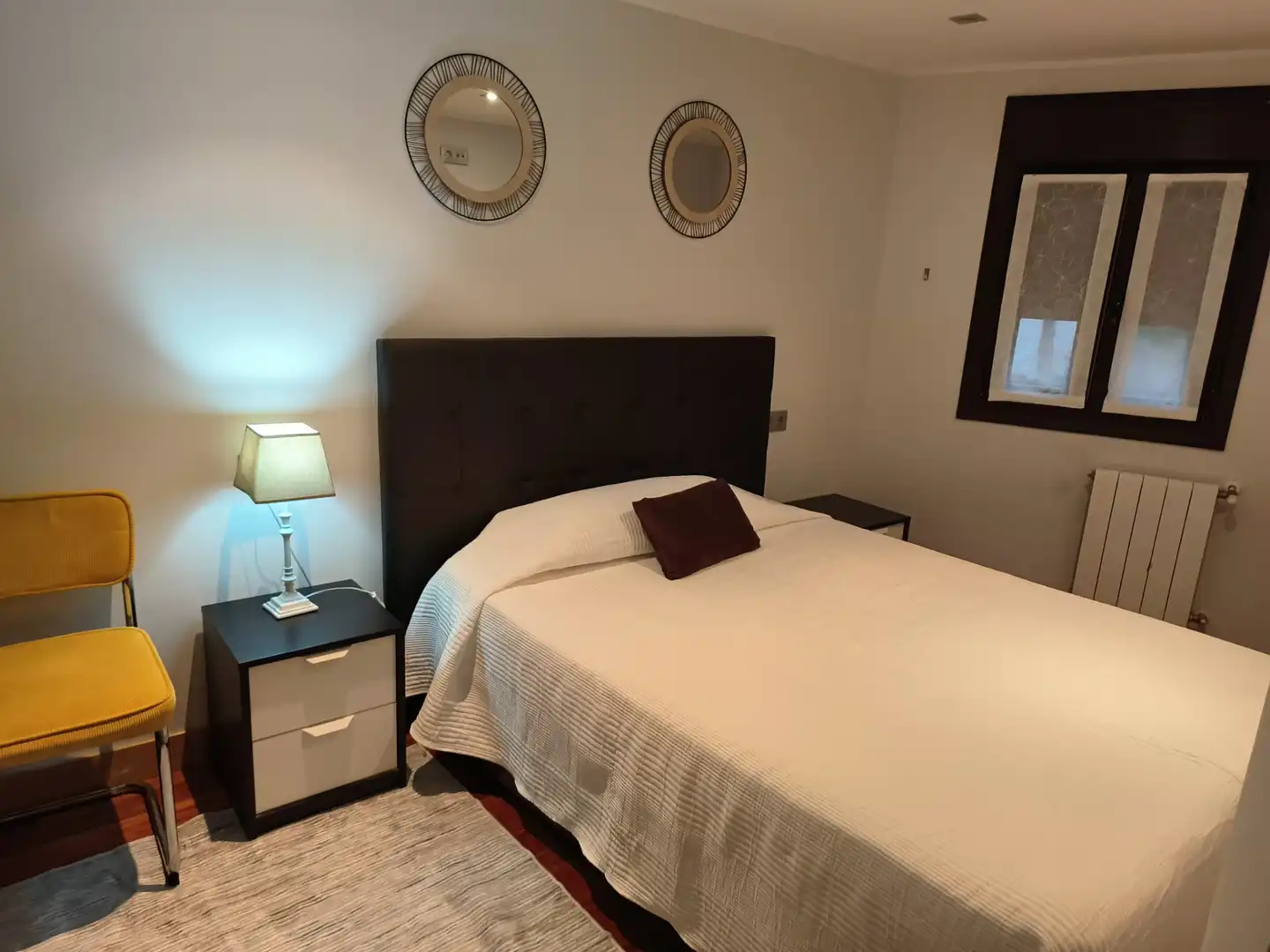 Bedroom of Flat for rent in Castro-Urdiales  with Heating, Furnished and Balcony