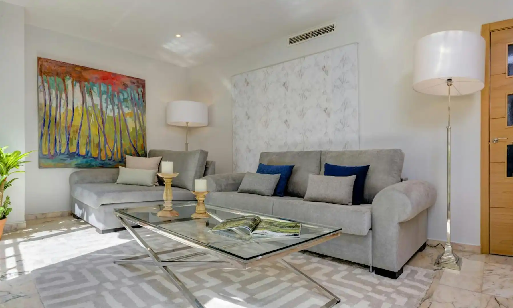 Sala de estar de Piso de alquiler en Sevilla con Aire acondicionado, Calefacción y Lavadora