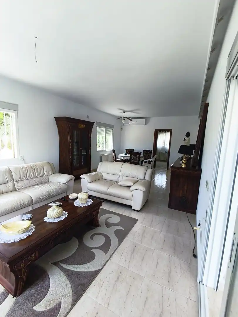 Wohnzimmer von Haus oder Chalet zum Verkauf in L'Alfàs del Pi mit Klimaanlage, Privatgarten und Terrasse