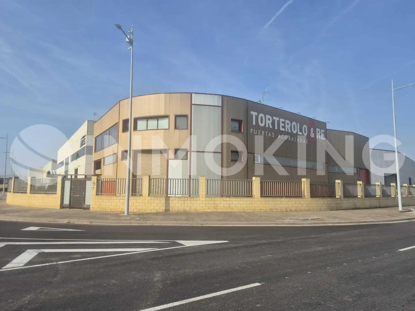 Exterior view of Industrial buildings for sale in Algemesí