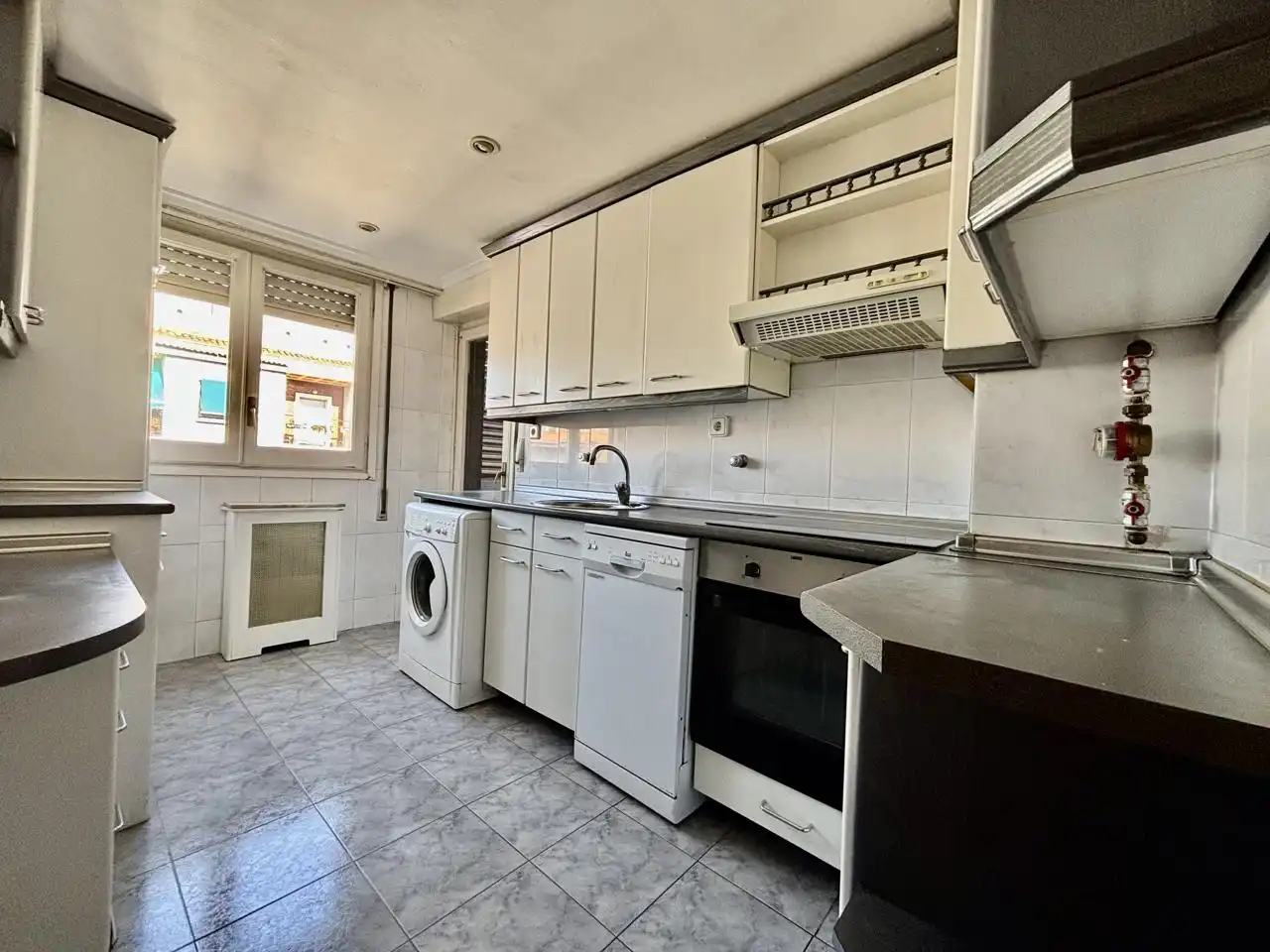 Cocina de Piso en venta en Zaragoza con Aire acondicionado, Calefacción y Parquet