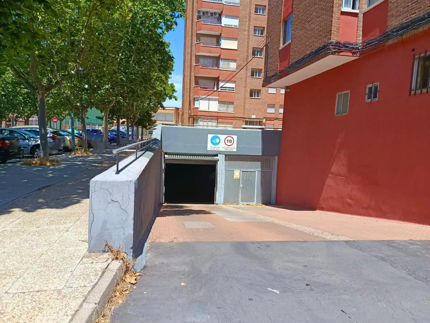 Parking de Piso en venta en Valladolid con Calefacción, Amueblado y Balcón