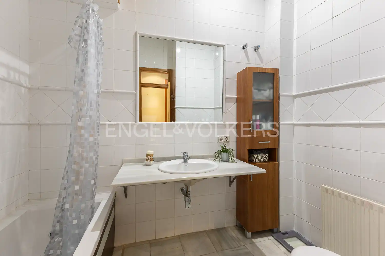 Baño de Piso en venta en Valencia con Aire acondicionado, Calefacción y Parquet