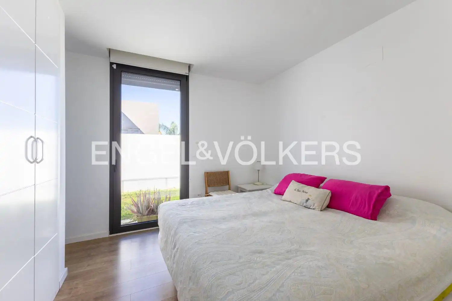 Habitación de Casa o chalet en venta en L'Eliana con Aire acondicionado, Calefacción y Jardín privado