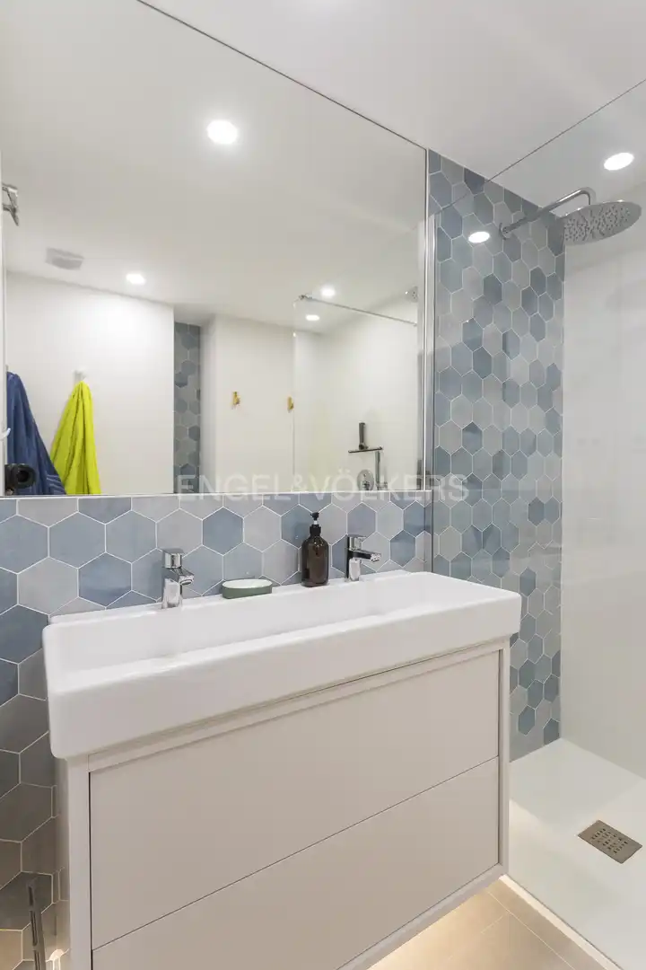 Baño de Piso de alquiler en Madrid con Aire acondicionado, Calefacción y Amueblado