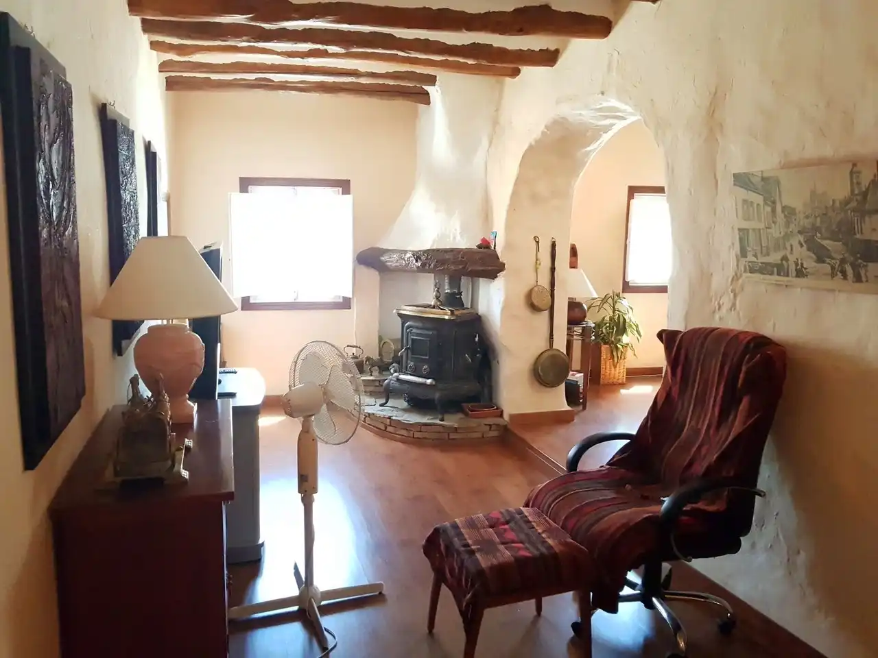 Sala d'estar de Finca rústica en venda en Sierro amb Terrassa