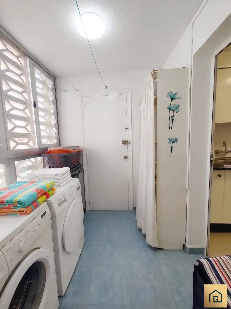 Habitación de Piso en venta en Benidorm con Terraza, Amueblado y Alarma