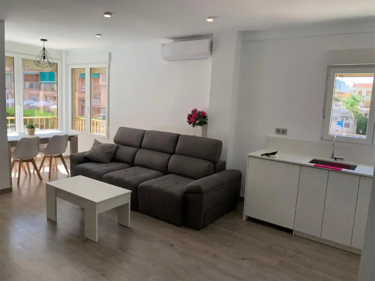 Wohnzimmer von Wohnung zur Miete in Santa Pola ciudad