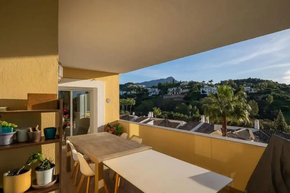 Apartamento con piscina en venta en Benahavís pueblo, imagen 4