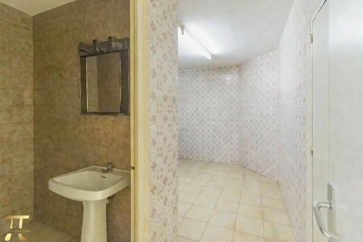 Local comercial en venda a Berga, imagen 3