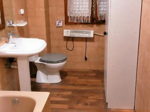 Bany de Pis en venda en La Robla , León