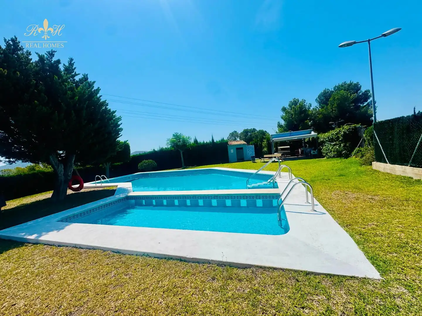 Piscina de Casa adosada en venda en La Nucia amb Aire condicionat, Traster i Piscina