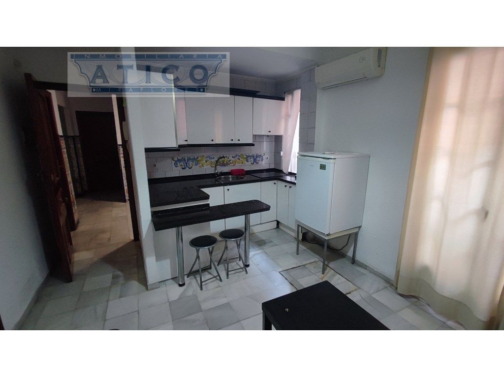 Kitchen of Flat for sale in  Sevilla Capital