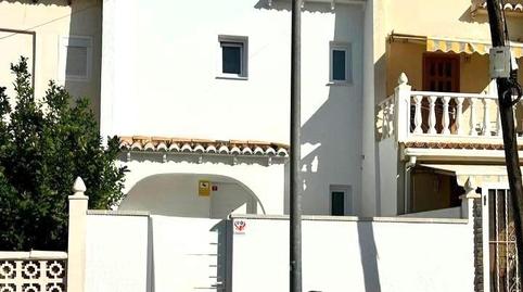 Foto 3 de Casa adosada en venda a Calle Salvador Dali, 100, Los Balcones - Los Altos, Alicante