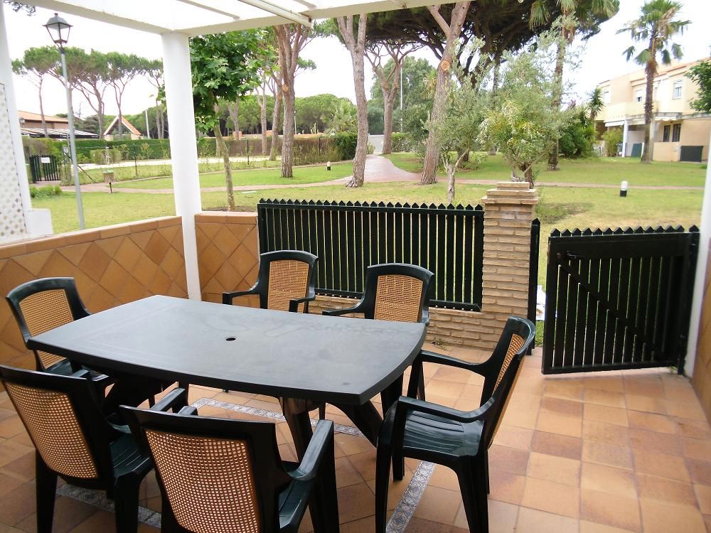Terrassa de Apartament de lloguer en Chiclana de la Frontera amb Terrassa, Moblat i Piscina comunitària