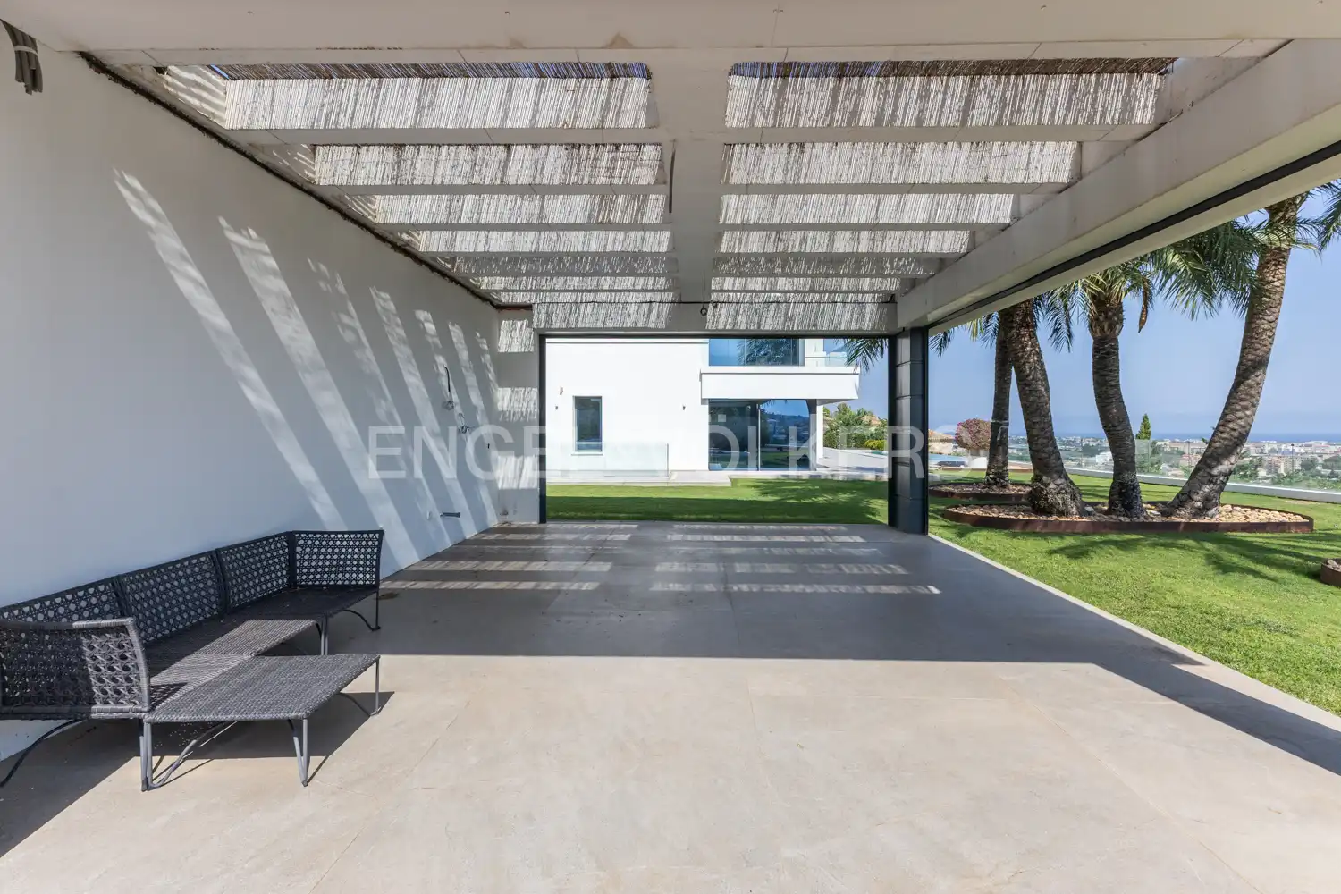 Terrasse von Haus oder Chalet zur Miete in Dénia mit Klimaanlage, Heizung und Privatgarten