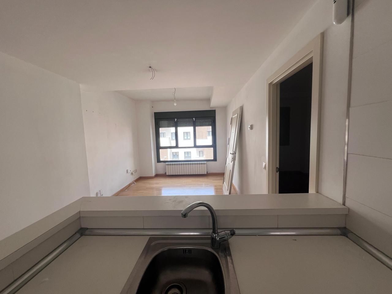 Cuina de Apartament en venda en  Madrid Capital amb Calefacció, Parquet i Alarma