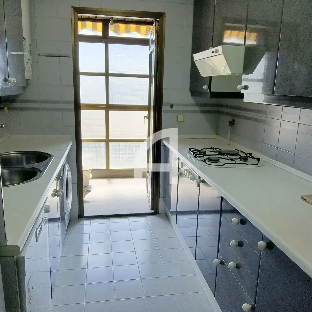 Kitchen of Flat for rent in Madrid  with Air Conditioner, Heating and Terrace