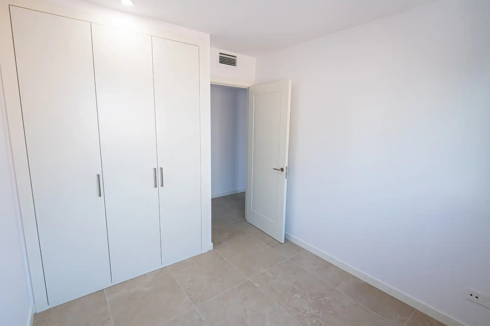 Neubau-Penthouse mit Aufzug zum Verkauf in Carrer de Granollers 7, imagen 12