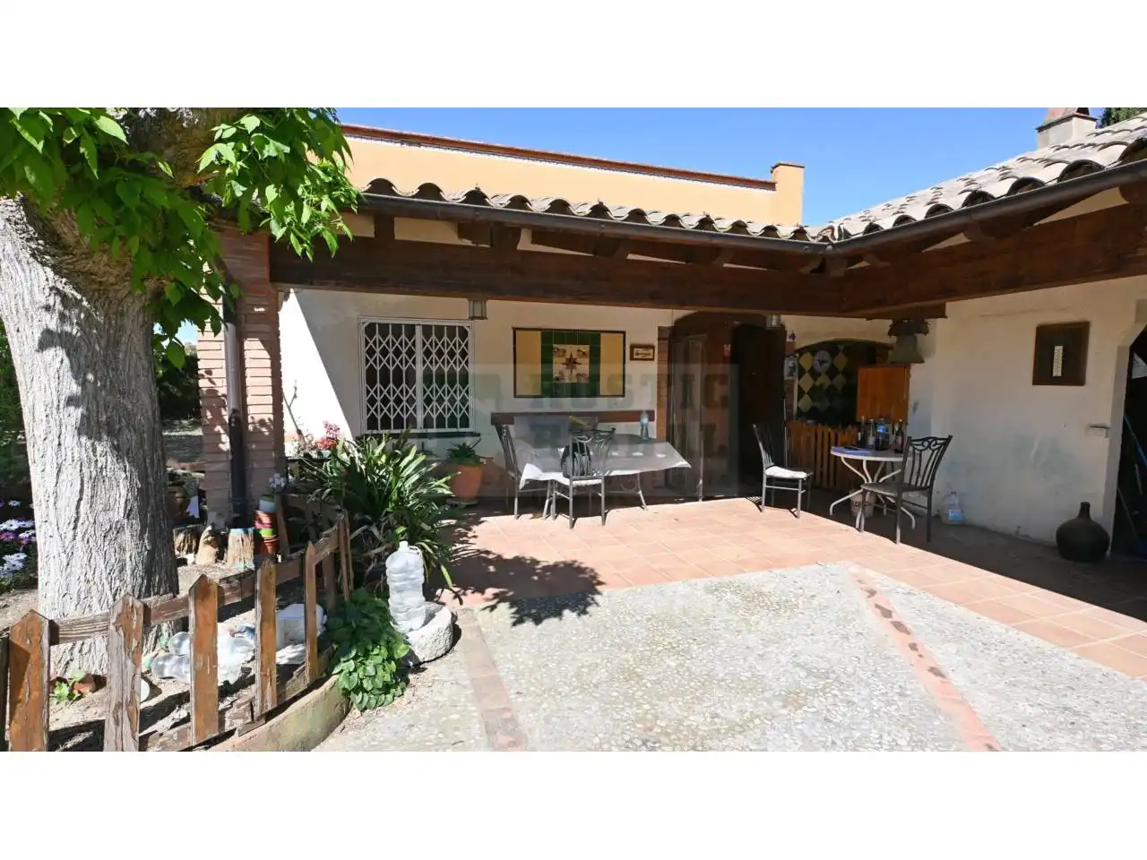Exterior view of Houses for sale in La Bisbal d'Empordà  with Heating, Private garden and Terrace