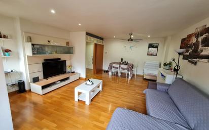 Living room of Flat for sale in Montcada i Reixac  with Heating and Balcony